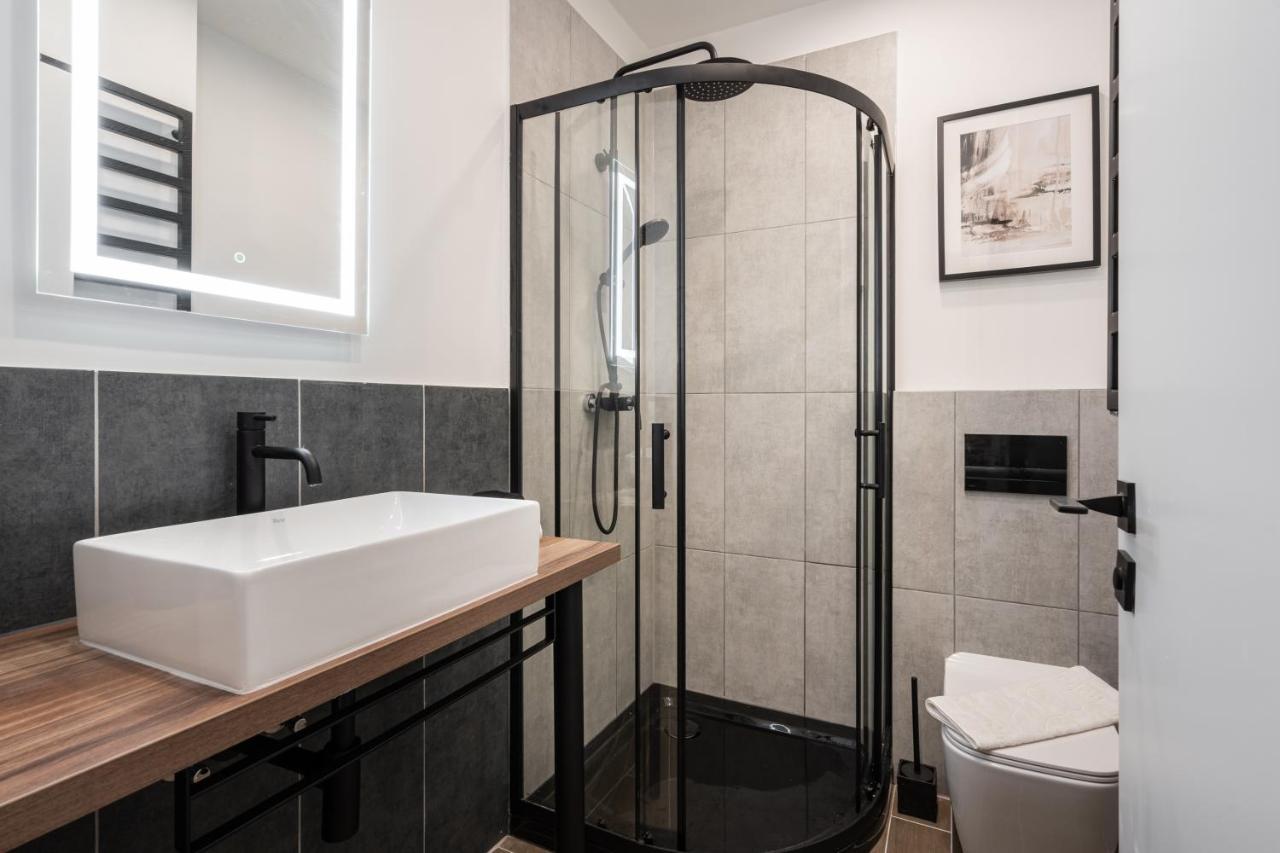 Kl31 - Urban Escape - Prime Location - Klauzal Square By Bqa Appartement Boedapest Buitenkant foto