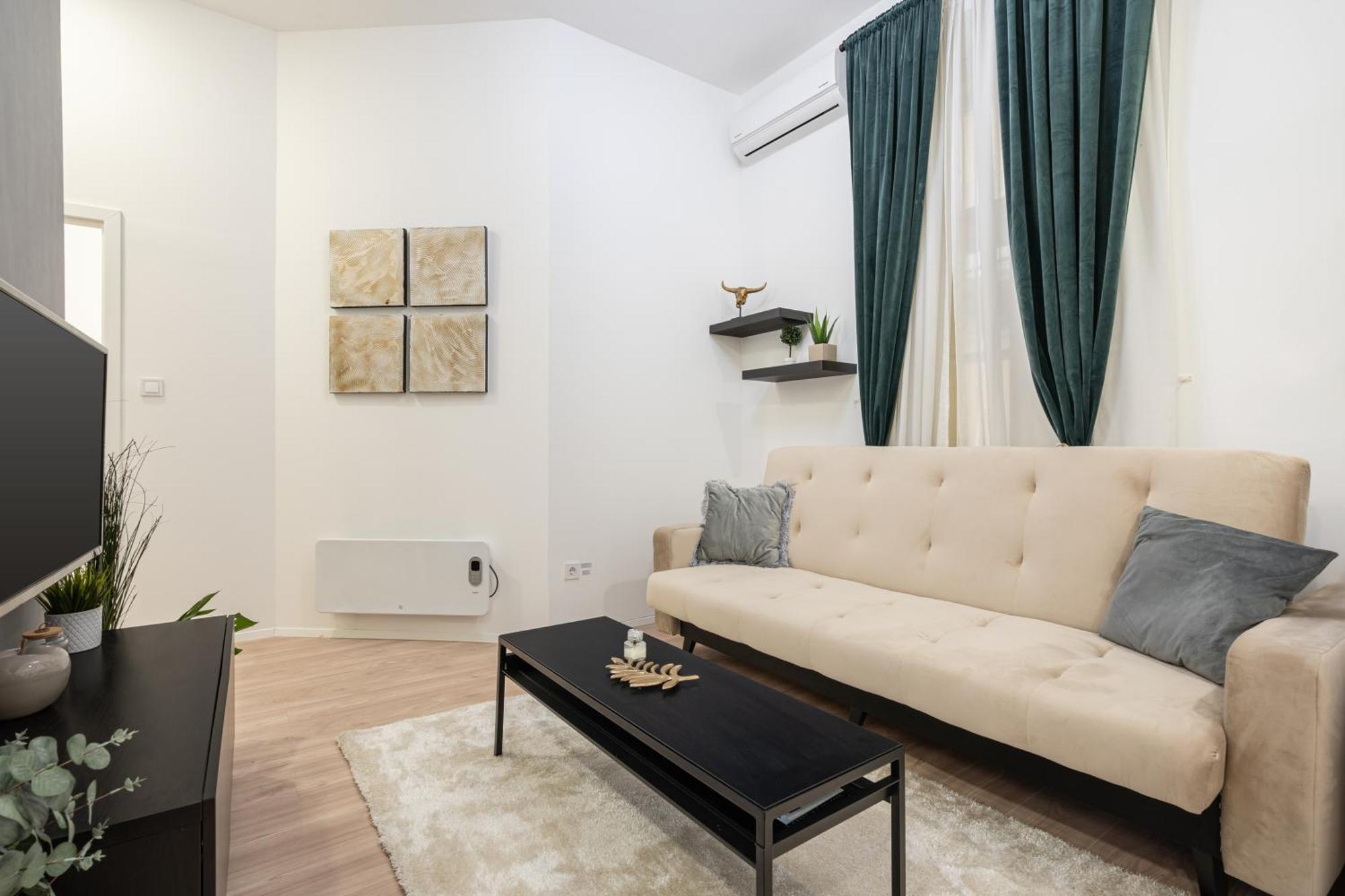 Kl31 - Urban Escape - Prime Location - Klauzal Square By Bqa Appartement Boedapest Buitenkant foto