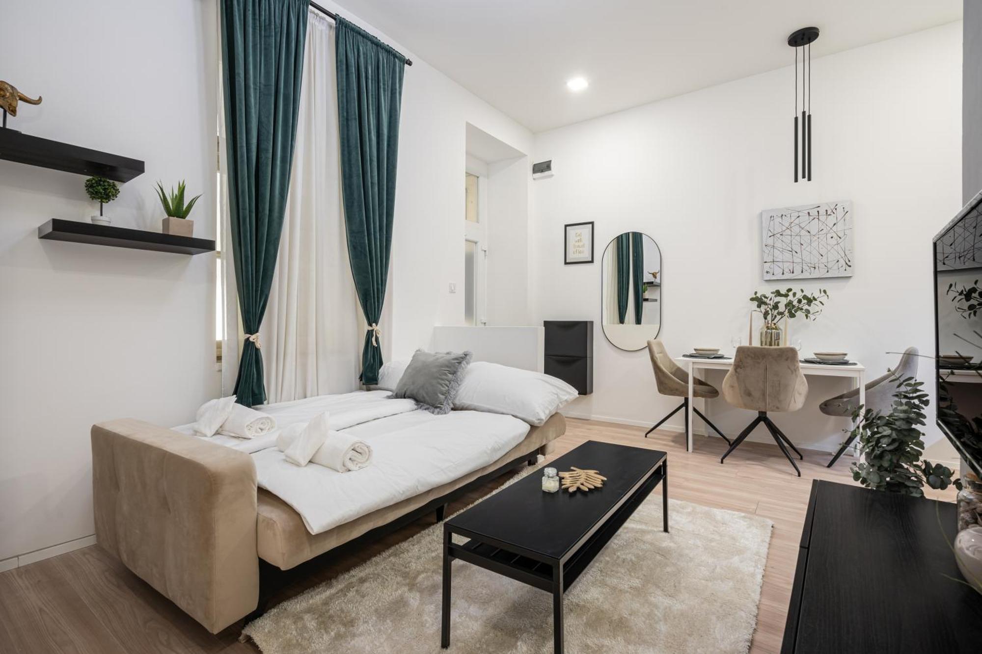 Kl31 - Urban Escape - Prime Location - Klauzal Square By Bqa Appartement Boedapest Buitenkant foto