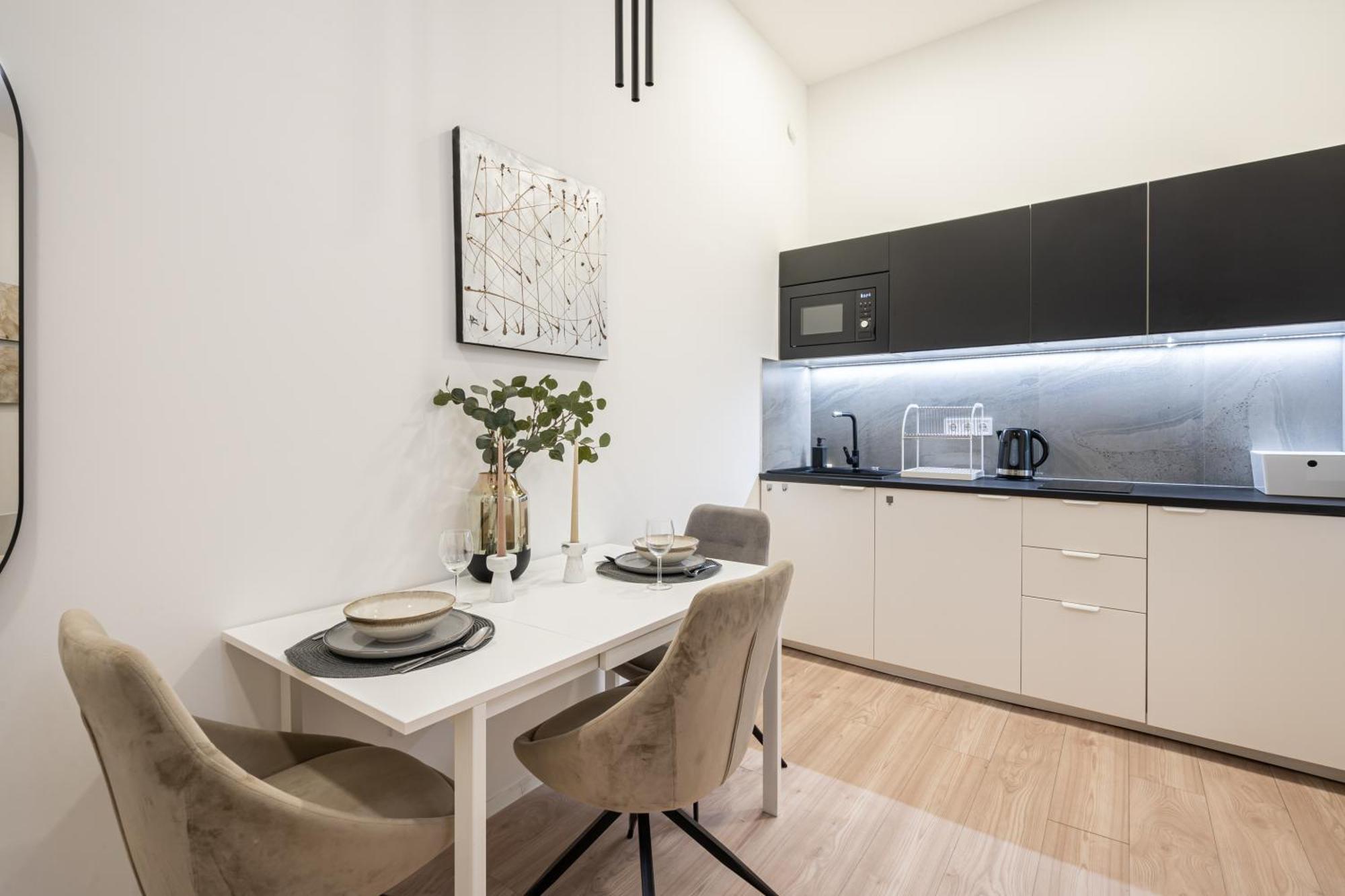 Kl31 - Urban Escape - Prime Location - Klauzal Square By Bqa Appartement Boedapest Buitenkant foto