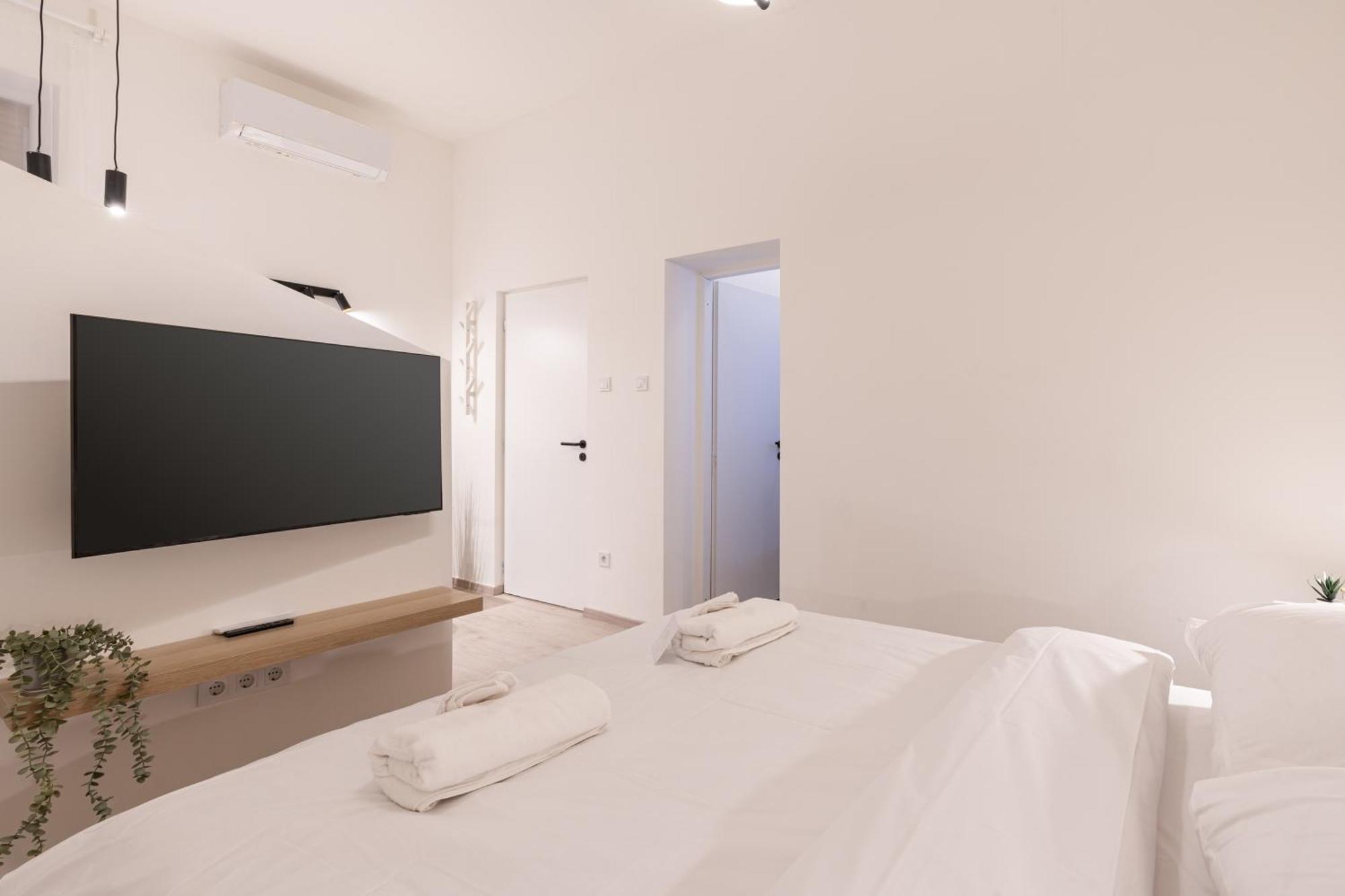 Kl31 - Urban Escape - Prime Location - Klauzal Square By Bqa Appartement Boedapest Buitenkant foto
