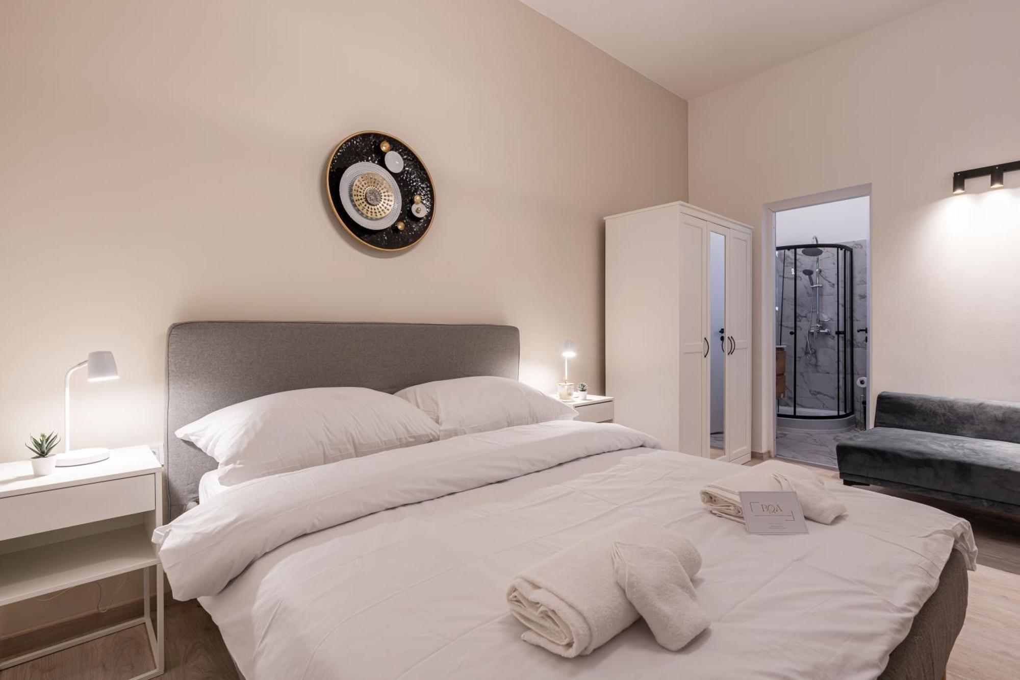 Kl31 - Urban Escape - Prime Location - Klauzal Square By Bqa Appartement Boedapest Buitenkant foto